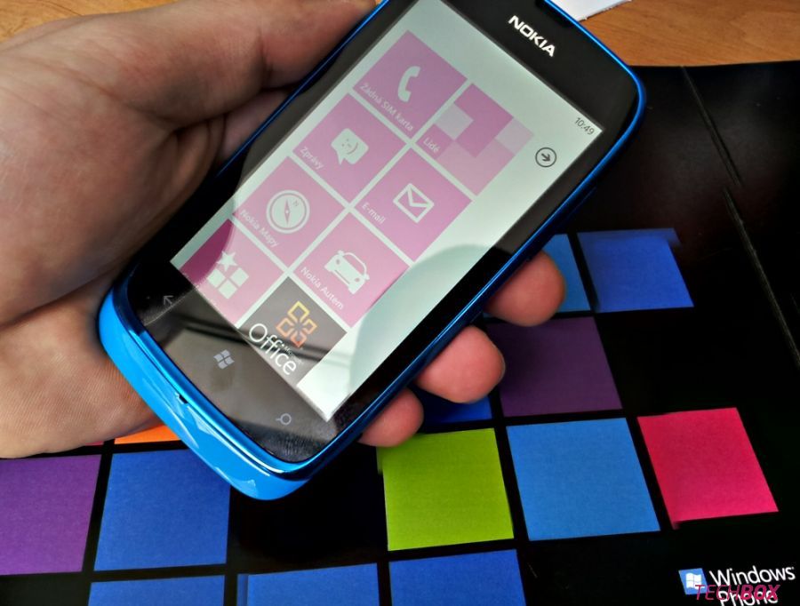 Nokia Lumia 610