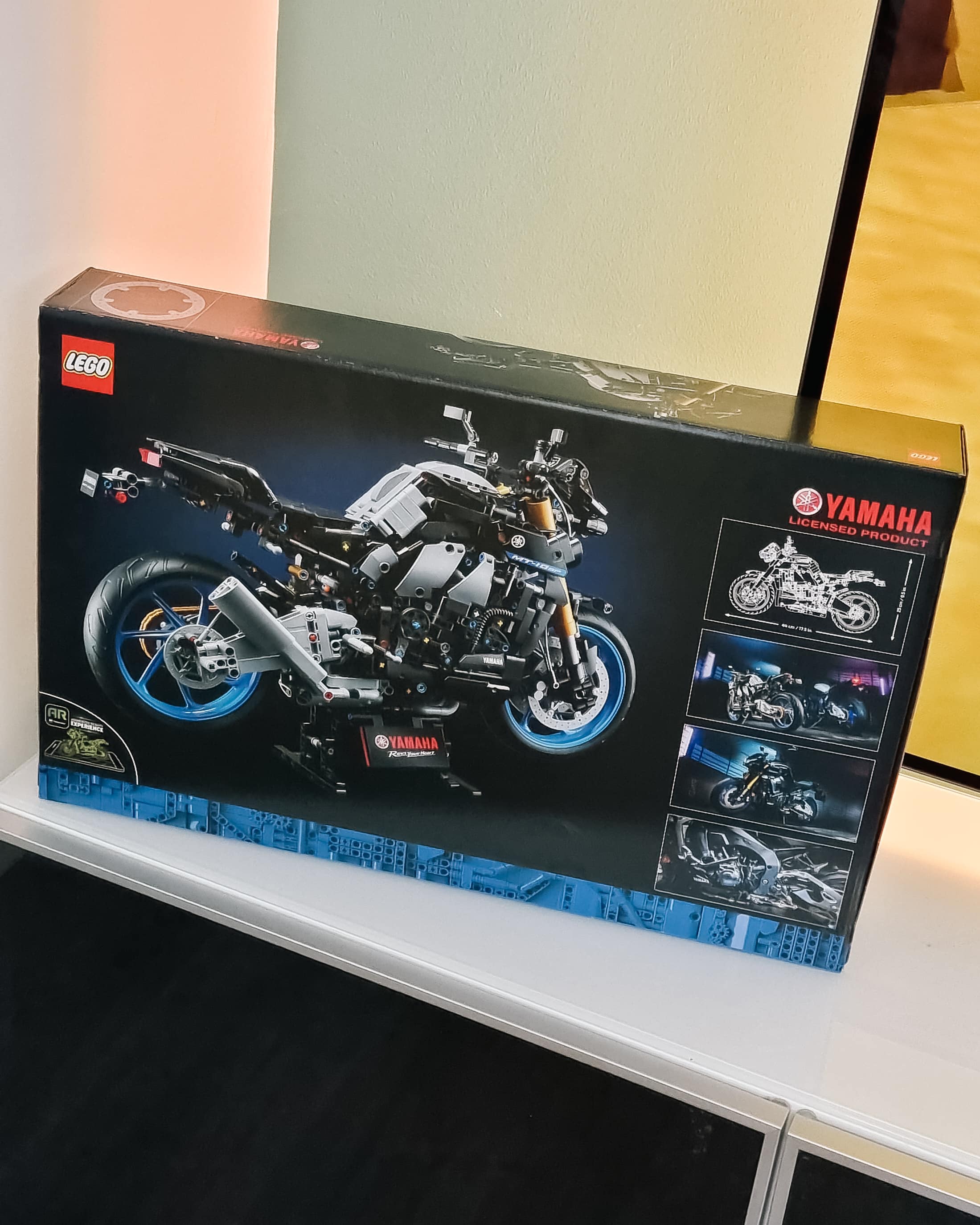 Stavebnice Lego Technic - Yamaha MT-10 SP